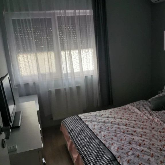 1 camera in zona Complexului Studentesc - Fotografie 1