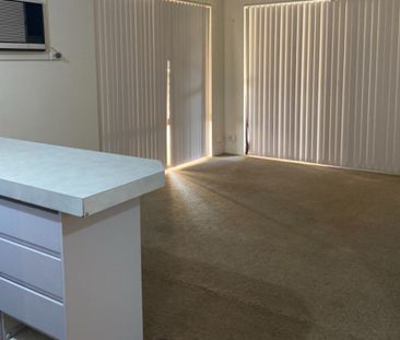 Modern Living Made Easy – 3x1 Gem! - Photo 3