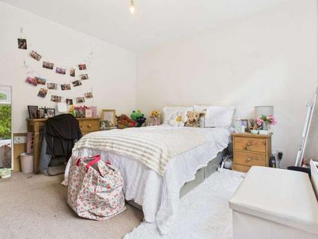 Staplefield Drive, Brighton, BN2 - Photo 3