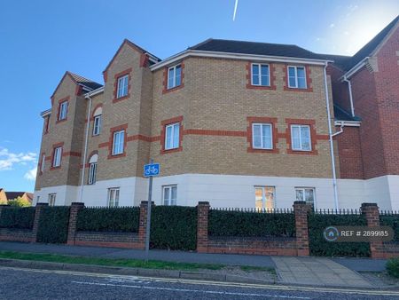 2 bedroom flat to rent - Photo 2