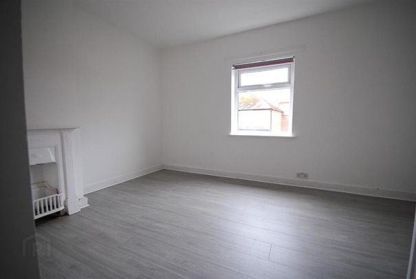 262 Donegall Avenue, Belfast, BT12 6LU - Photo 1