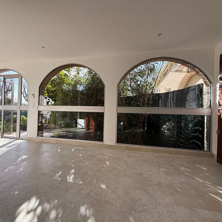 Maison rénové PUGET SUR ARGENS avec jardin et dépendance, - Photo 1