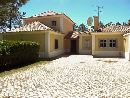 Elegant 6-Bedroom Villa in Quinta da Marinha - Photo 5