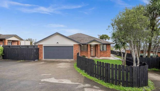 Solid 4 Bedrooms Family Home - Photo 1