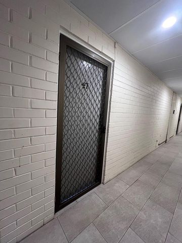 1 Bedroom, 1 Bathroom, 1 Prime Location! - Photo 3