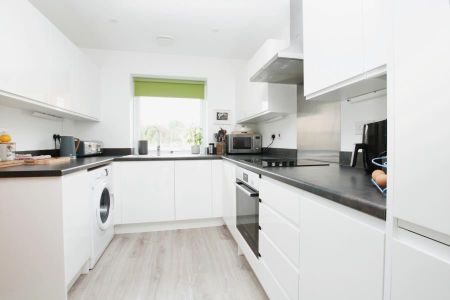 2 bedroom terraced house to rent - Photo 3
