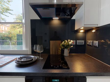 Apt 4, 29 Clarendon Road - Photo 5