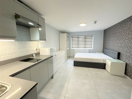 Chaplin Road, Wembley - Photo 5