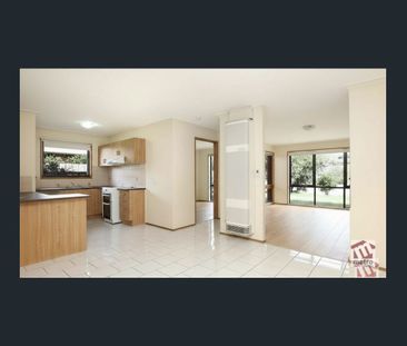 ACCESS TO COMMUNAL POOL & TENNIS COURT! - Photo 5