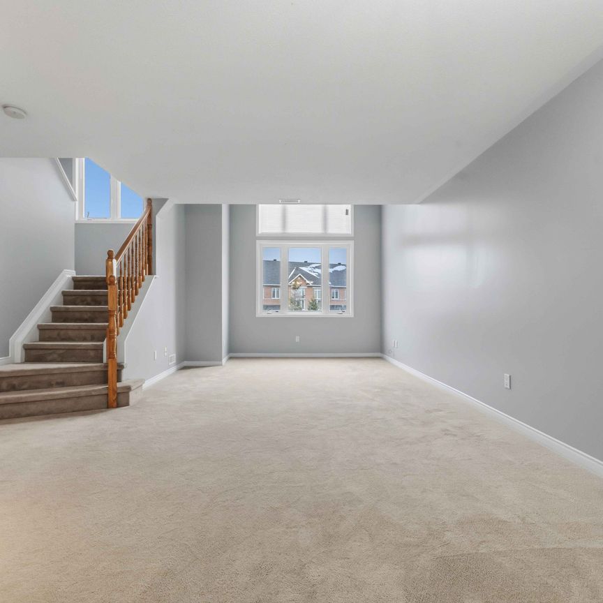 For Lease - 314 Tivoli Private Unit# 13, Cityview - Parkwoods Hills - Rideau Shore, Ontario - Photo 1