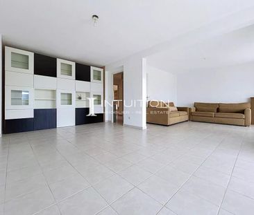 Location Appartement 4 pièces 92m² LE CANNET 06110 - Photo 2