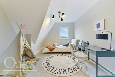 The Gallop, South Croydon, Surrey - Photo 3