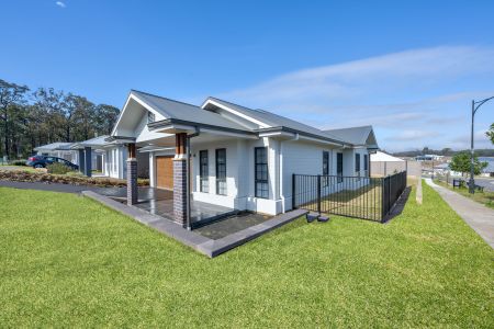 Stylish and Spacious Family Home​ - Photo 3