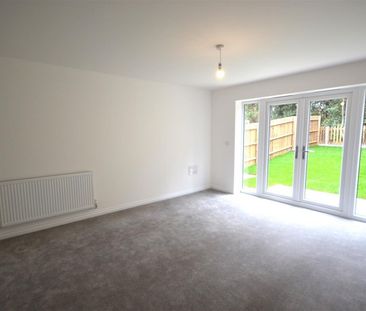 2 BED Semi-detached house To rent - Photo 3