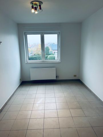 Ruim appartement (ca. 120m2) op 1e verdieping met 3 slaapkamers - Foto 2