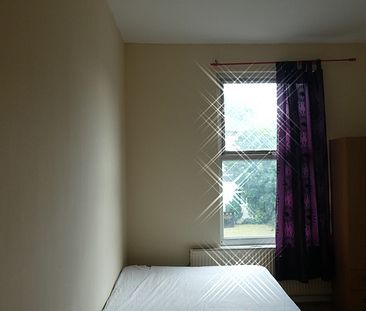 Room in a Shared Flat, Lower Broughton Road, M7 - Photo 4