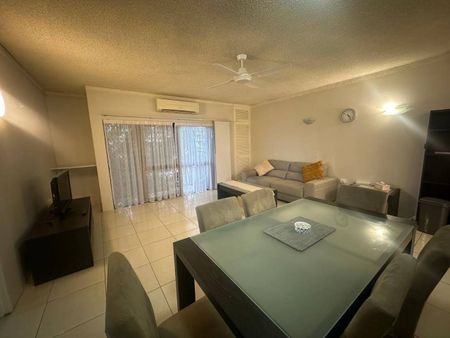 Furnished & Spacious Inner-City Apartment! - Photo 3