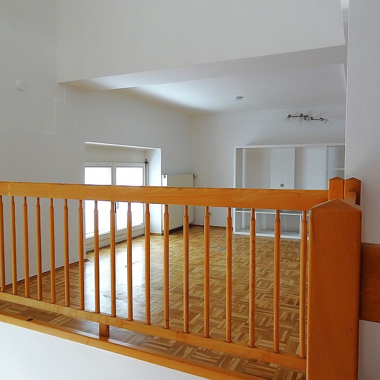 Gemütliche, geräumige und sonnige Maisonette-Mietwohnung mit guter Raumaufteilung …! - Photo 1