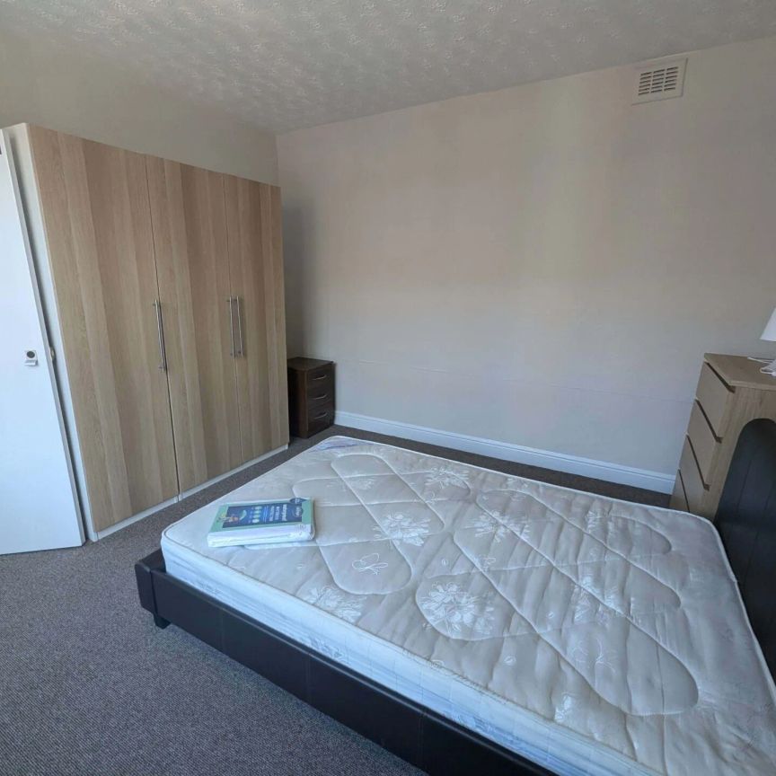 Hartopp Road (4 bed) - Photo 1