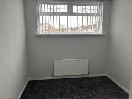 43a Carnhill Walk, Carrickfergus, BT38 7RG - Photo 5