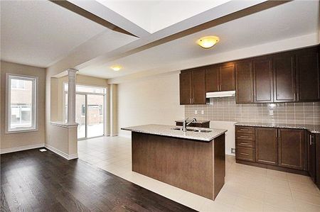 For Lease - 4 Applegate Drive, East Gwillimbury, Ontario - Photo 5