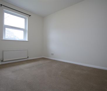 3 bed End of Terrace House for let - Photo 6