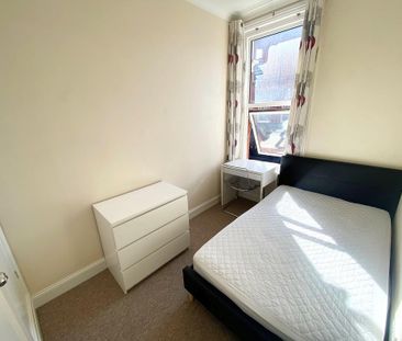 4 bedroom apartment to rent - Photo 5