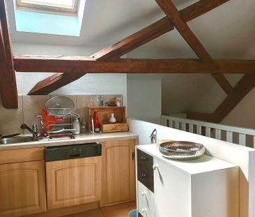 Charmante 2.5-Zimmer-Dachwohnung in Döttingen - Photo 5