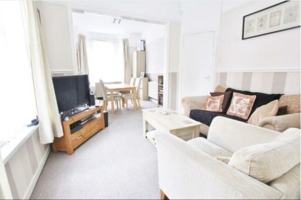 Connaught Road , L7 - Photo 1