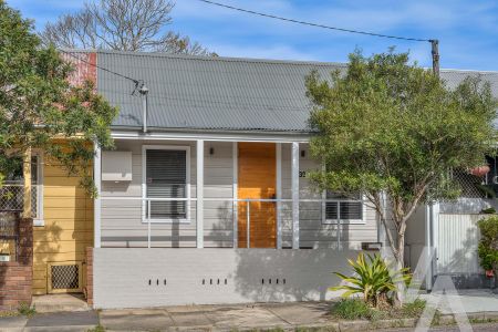 39 Henry Street, Tighes Hill NSW 2297 - House For Rent | Domain - Photo 5