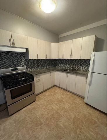 99 Henderson - Photo 5