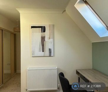 1 bedroom in a house share to rent - Photo 1