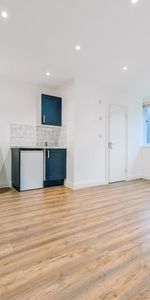 Studio Flat, Cortis Road, SW15 - Photo 4
