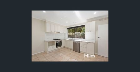 GEM IN THE HEART OF IVANHOE - Photo 5