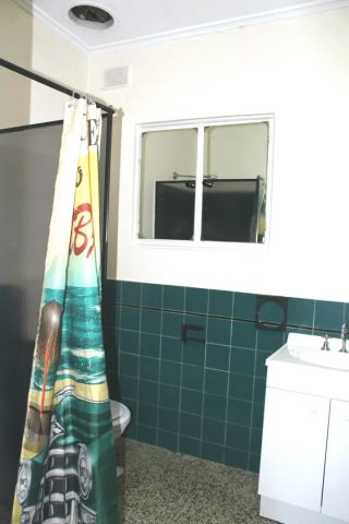 One Bedroom Unit Short Walk From the Beach! - Photo 5