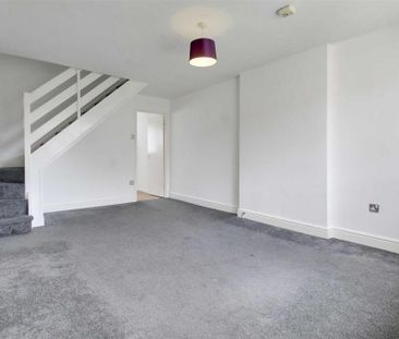 2 bedroom end of terrace house to rent - Photo 3