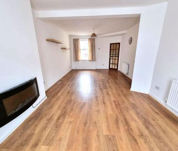 3 bedroom terraced house to rent - Photo 4