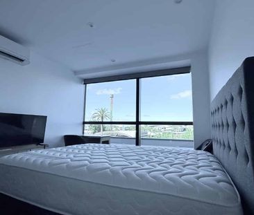 Beautiful Studio apartment in the heart of Manukau City - Photo 3