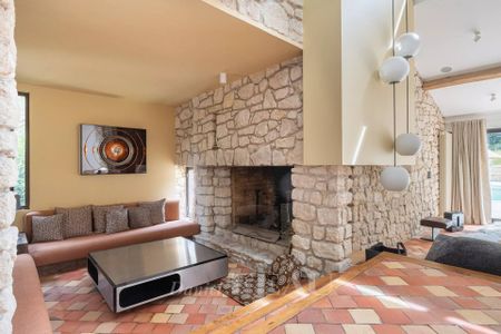 Location maison, Milon-la-Chapelle, 10 pièces, 670 m², ref 85600669 - Photo 2