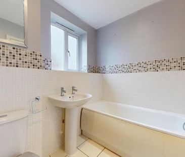 3 bedroom end of terrace house to rent - Photo 6