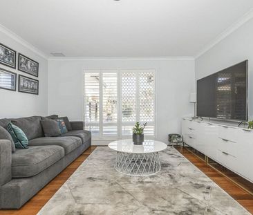 Well-Presented Four-Bedroom Family Home in Kinross, Only 1.5km to t... - Photo 2