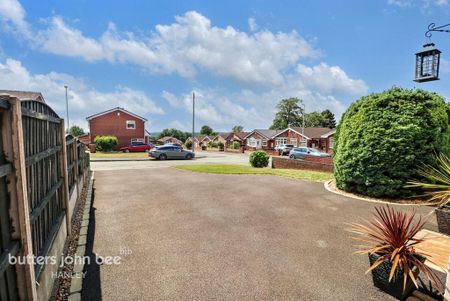 3 bedroom detached house to rent - Photo 4