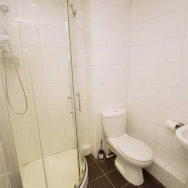 1 Bed - Kirkgate, Oldgate, Town Centre, Huddersfield - Photo 3