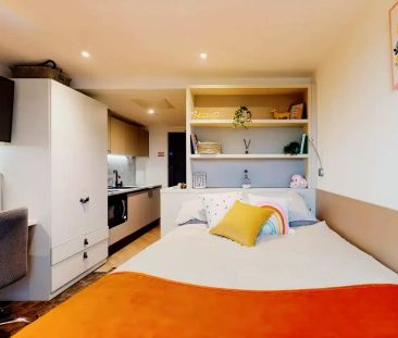 3 Bed Apartment - Photo 6