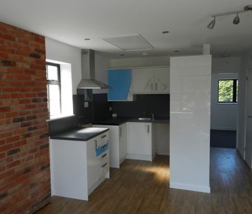 2 Bed Flat, Craven Street, CV5 - Photo 2