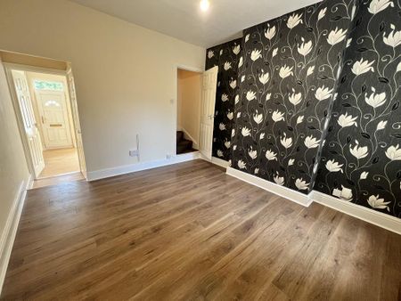 2 bedroom terraced house to rent - Photo 3