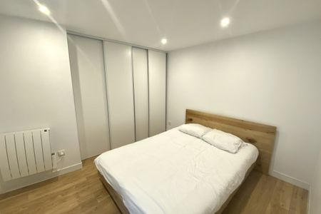 APPARTEMENT - RUE DE L'ARSENAL - FONDAUDEGE - Photo 3