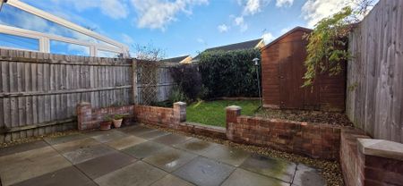 White House Drive, Kingstone - Photo 3