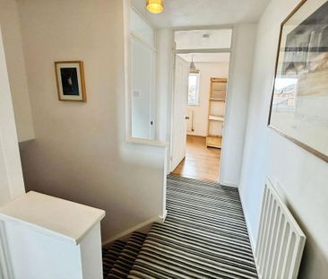 3 bedroom end of terrace house to rent - Photo 6