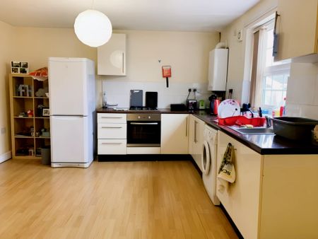 2 Bed 2 Bath - Photo 5